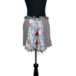 Free People Floral Frayed Hem buttoned front tie Mini Pleated Skirt size Small